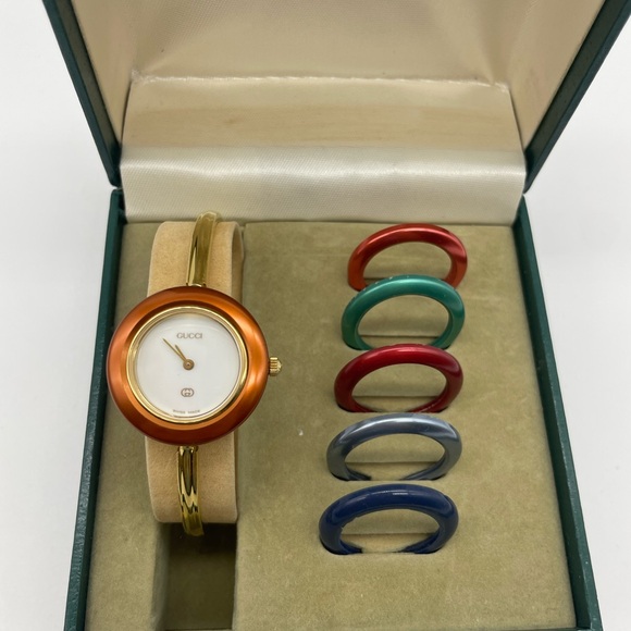 Vintage Gucci Bezel Gold Bangle Watch - Picture 3 of 13